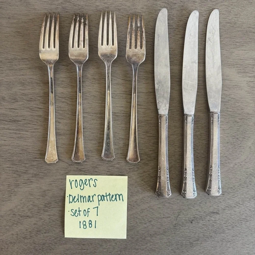 1881 Rogers Oneida Del Mar Silverplate Flatware Set of‎ 7 Forks Knives
